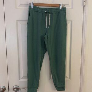 VUORI green performance joggers